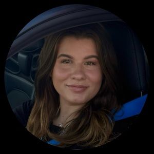 Meet your Posher, Alicia